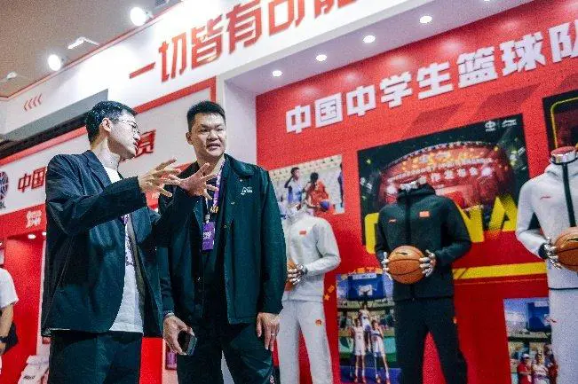 成年人如何在业余时间练习篮球接球技巧?_0